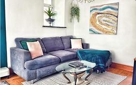 Coastal Family Stay 3-Bed Parking Wi-Fi